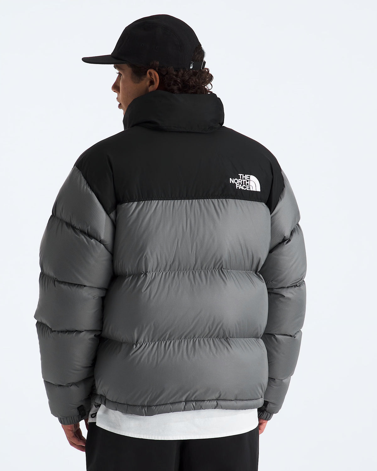 The North Face Men's 1996 Retro Nuptse Jacket in Smoked Pearl